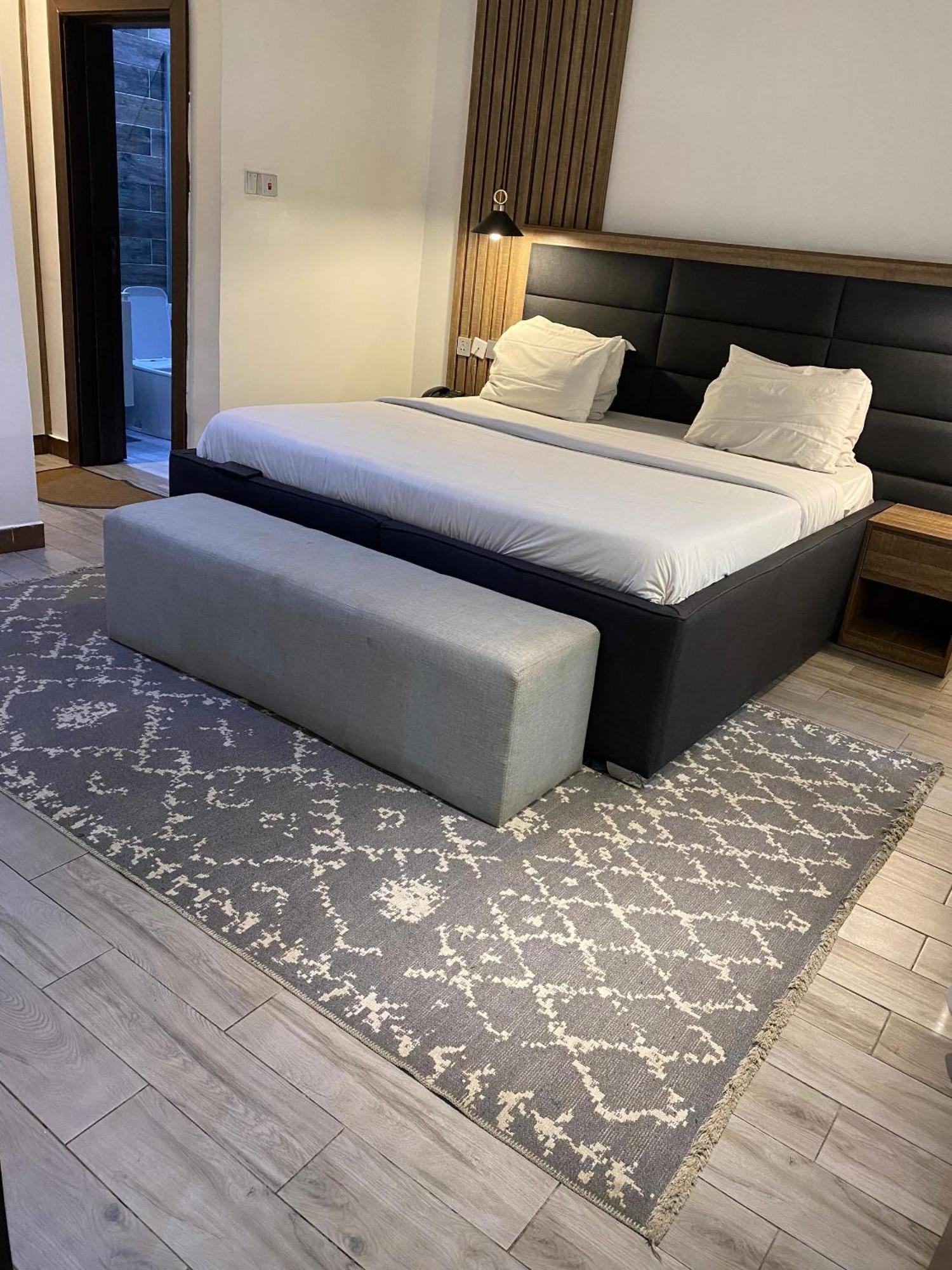 Centurion Aparthotel Абуджа Экстерьер фото
